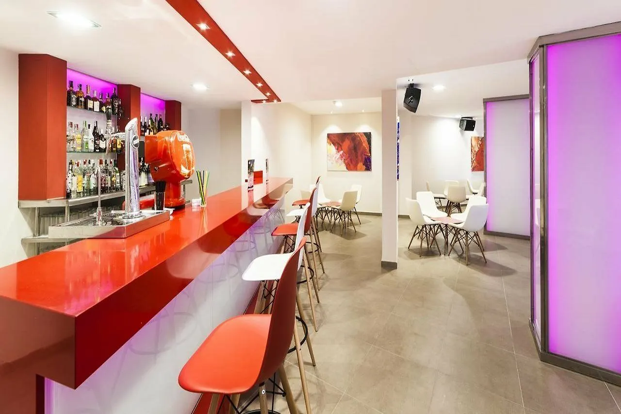 Hotel Globales Simar à Cala de Sant Vicenc Espagne